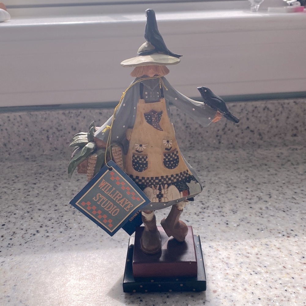 Williraye Studio IN THE GARDEN 8" Figurine Girl Crows Corn Signed 1996 WW1056